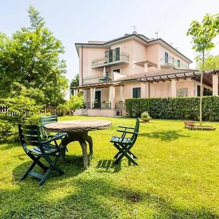 Lägenhet Al's Marina di Massa